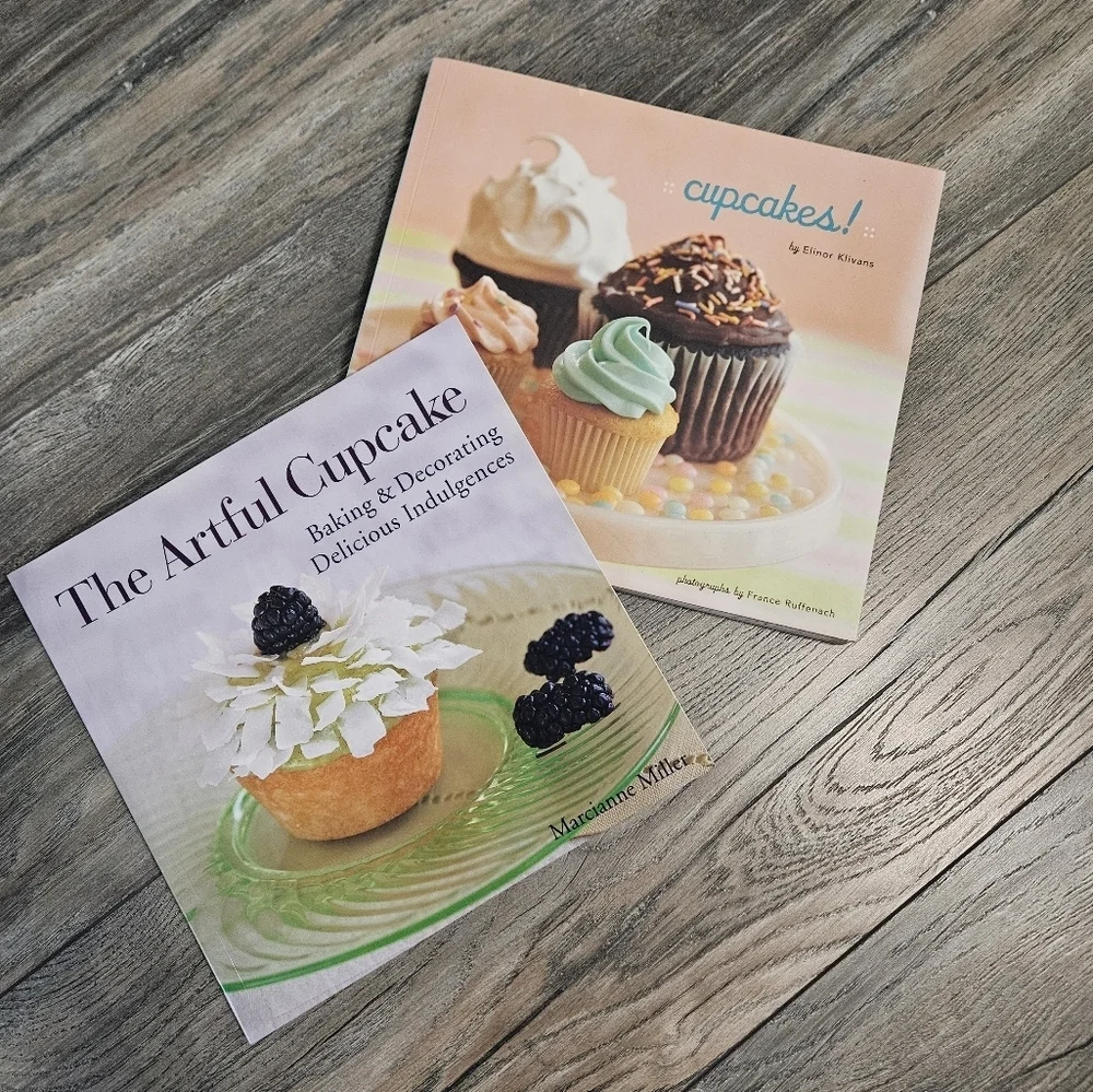 2 Cupcake Decorating Cookbooks